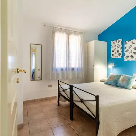 Semesterbostad 600m From The - Garden And Sea View