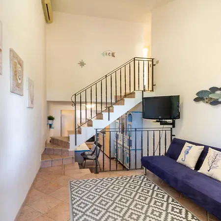 Semesterbostad 600m From The - Garden And Sea View *